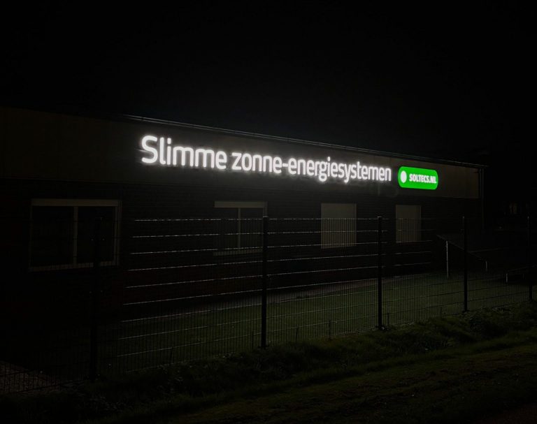 Verlichte doosletters Oeffelt